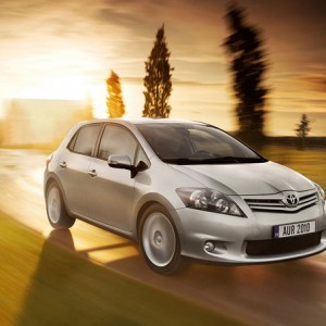 Toyota Auris napake težave okvare vpoklici